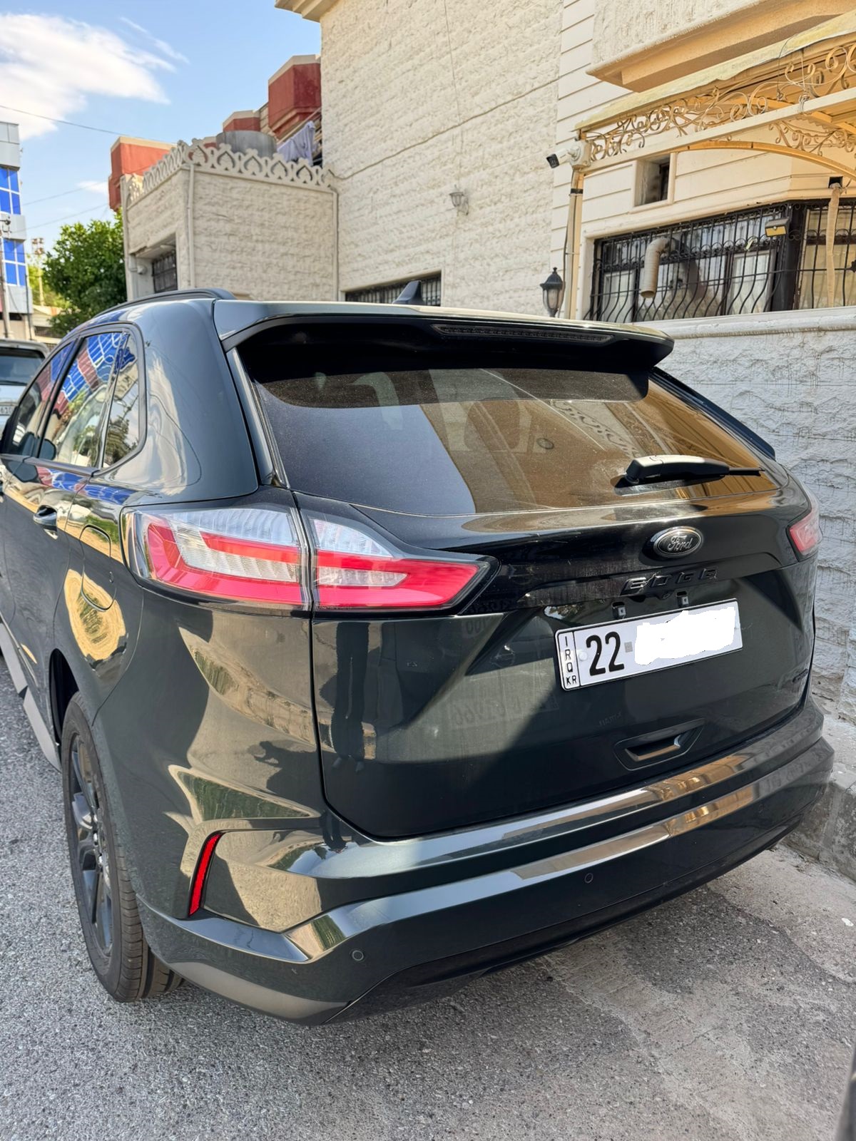 2022 Ford Edge photo 2