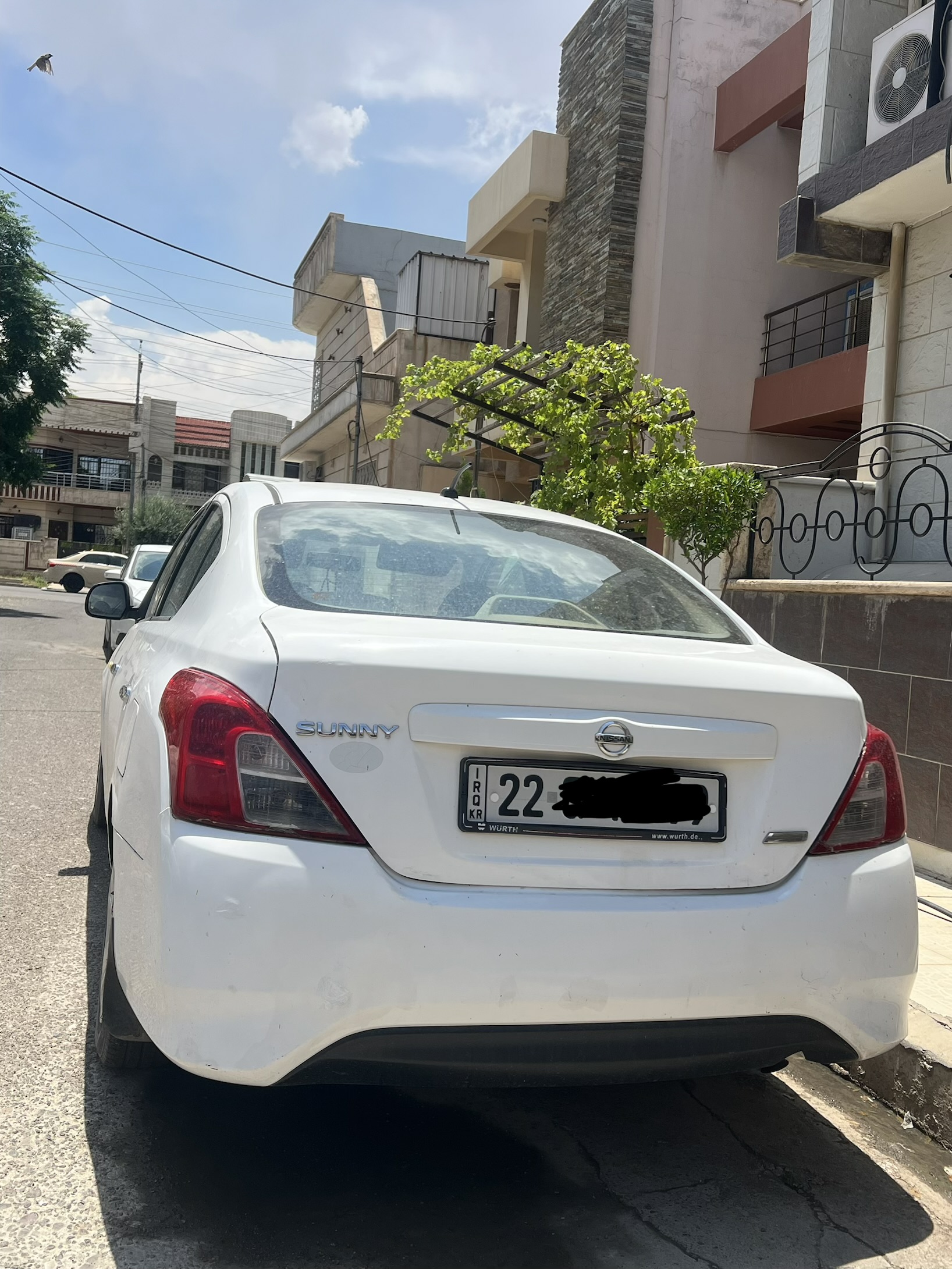 2015 Nissan Sunny photo 3