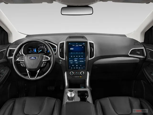 2023 Ford Edge photo 2
